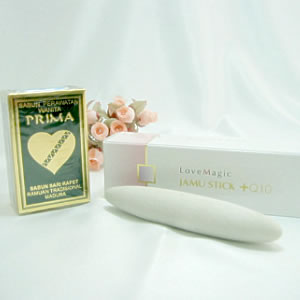 女の子のお悩み解決ジャムウQ10セット